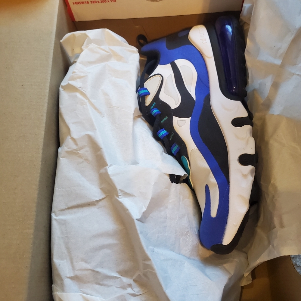 NIB Nike Air Max 270 React Blue Women's 7 Youth 5.5